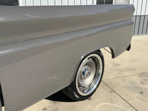 1961 Chevrolet Apache