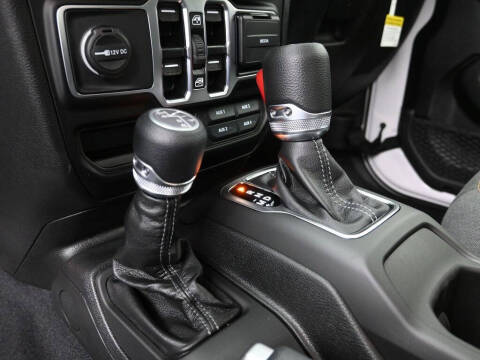 2025 Jeep Gladiator NightHawk