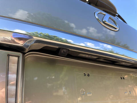 2019 Lexus LX 570 Three-Row