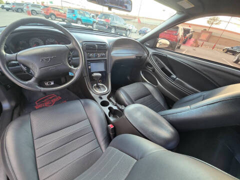 2004 Ford Mustang GT Deluxe