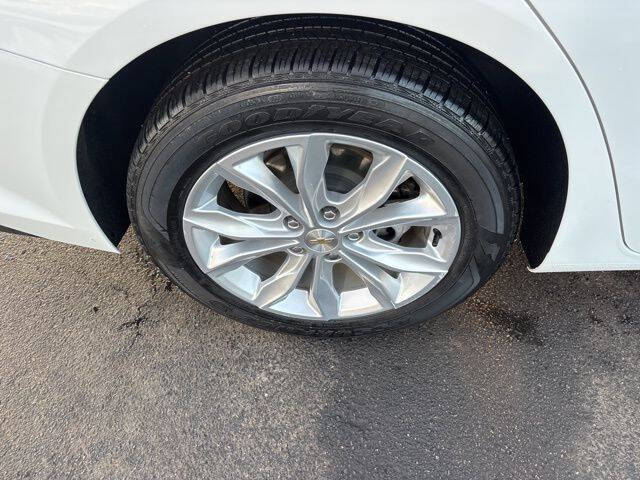 2024 Chevrolet Malibu LT