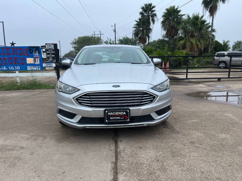 2017 Ford Fusion SE's photo