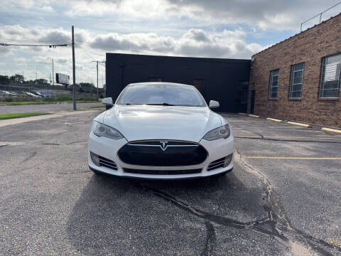 2015 Tesla Model S