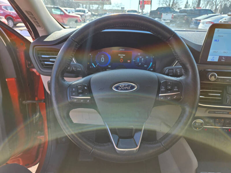 2020 Ford Escape Hybrid Titanium