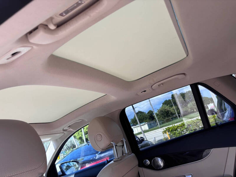 2017 Mercedes-Benz GLC GLC 300