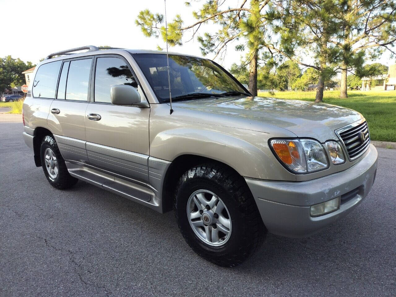 2000 Lexus LX 470 for sale at Affordable Auto Plex in Houston, TX