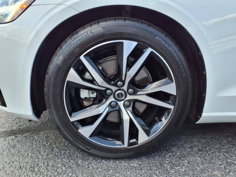 2025 Volvo S60 B5 Core