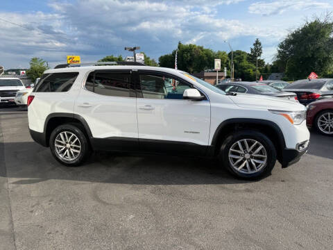 2017 GMC Acadia SLE-2