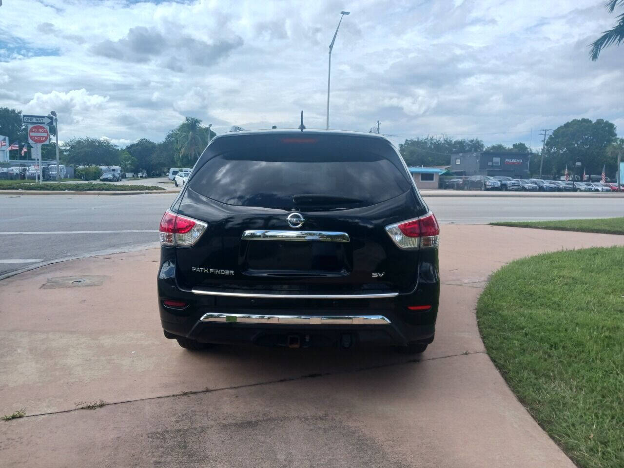 2016 NISSAN Pathfinder SUV / Crossover - $7,999
