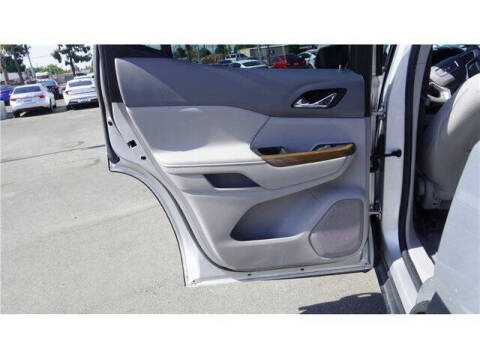 2017 GMC Acadia SLE-1