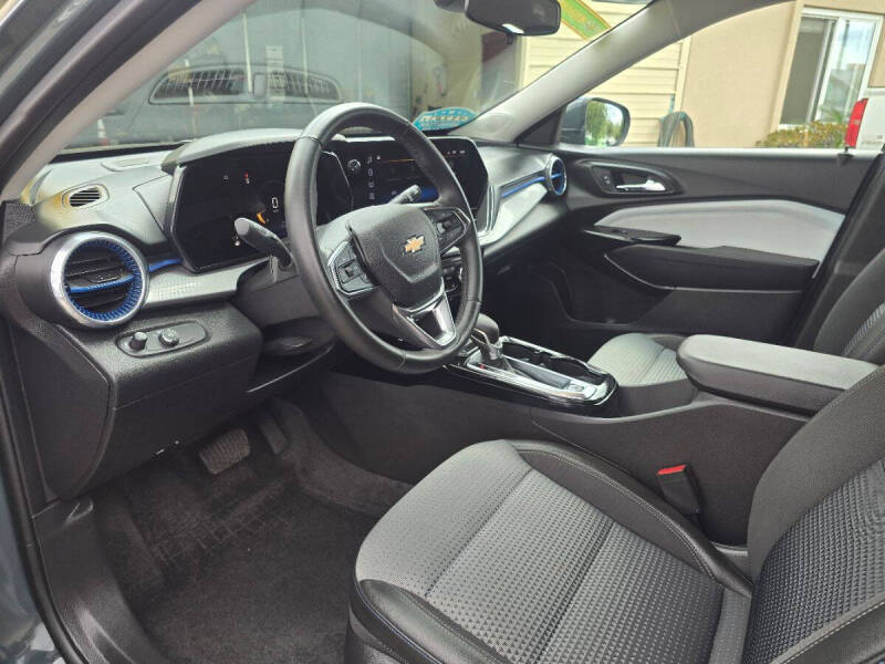 2025 Chevrolet Trax LT