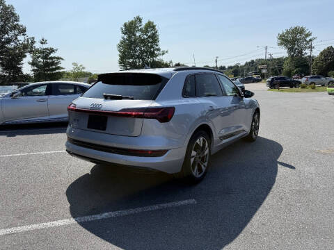 2021 Audi e-tron quattro Premium