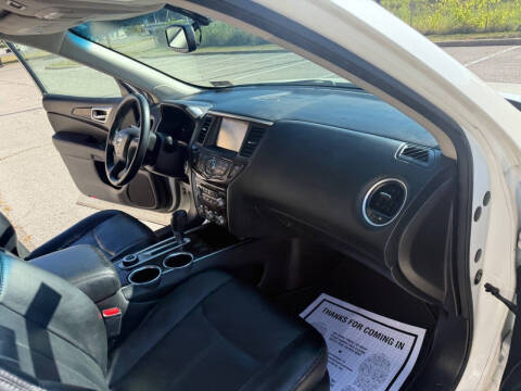 2015 Nissan Pathfinder SL