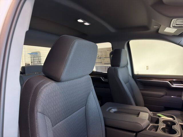 2026 GMC Sierra 1500 Elevation Standard