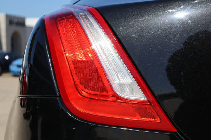 2016 Jaguar XJL Portfolio