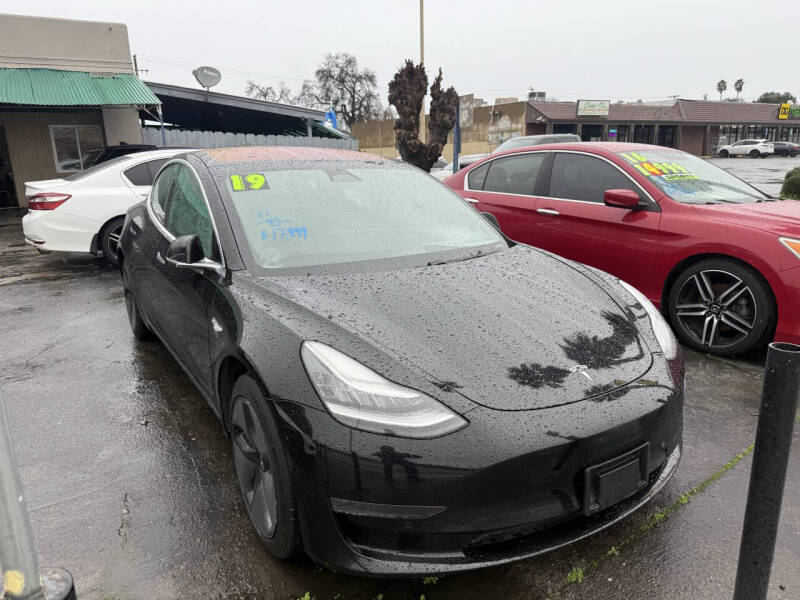 2019 Tesla Model 3 Base's photo