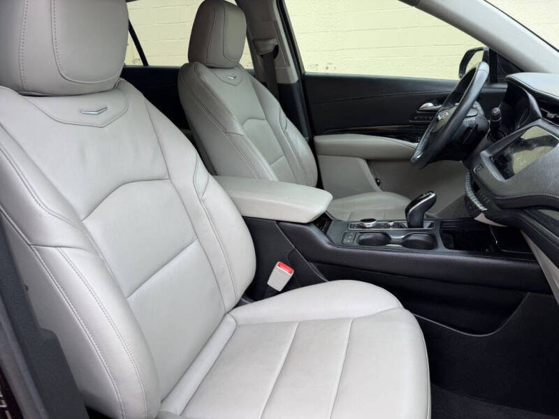 2020 Cadillac XT4 Premium Luxury