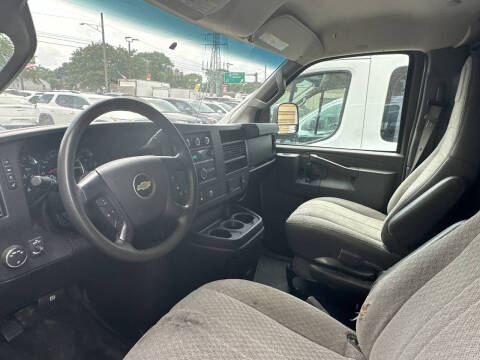 2016 Chevrolet Express 2500