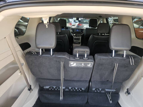 2017 Chrysler Pacifica Touring-L