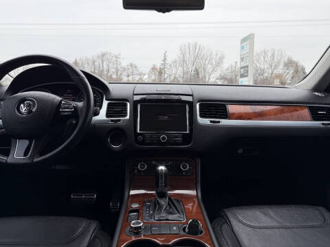 2012 Volkswagen Touareg Hybrid