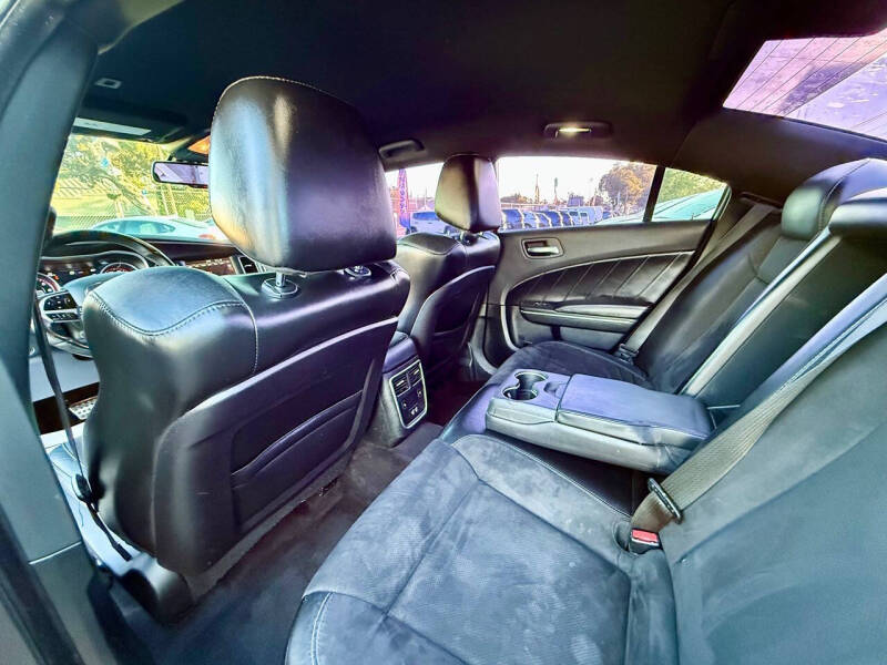 2018 Dodge Charger SXT Plus