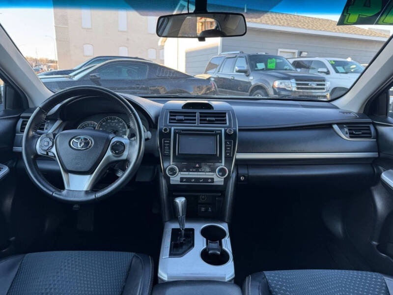 2014 Toyota Camry SE