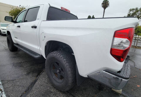 2017 Toyota Tundra SR5