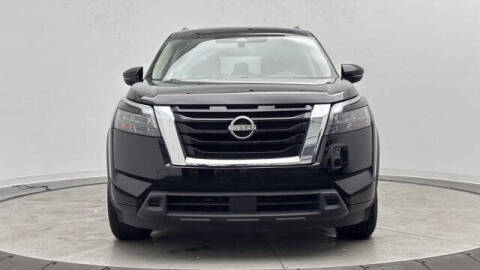 2023 Nissan Pathfinder SV
