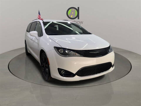 2019 Chrysler Pacifica Touring L