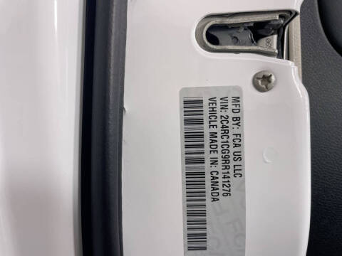 2024 Chrysler Voyager LX