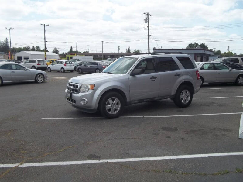 2011 Ford Escape null photo 17