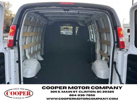 2023 Chevrolet Express 2500