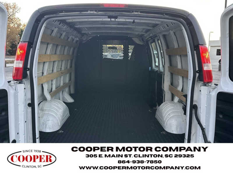 2023 Chevrolet Express 2500