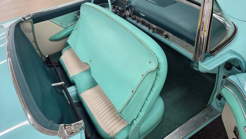1955 Ford Thunderbird
