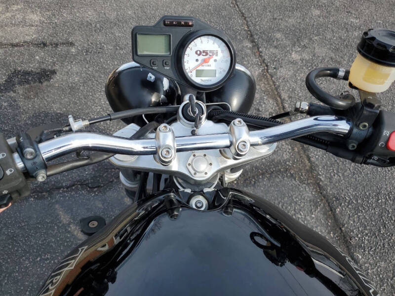 2004 Triumph Speed Triple