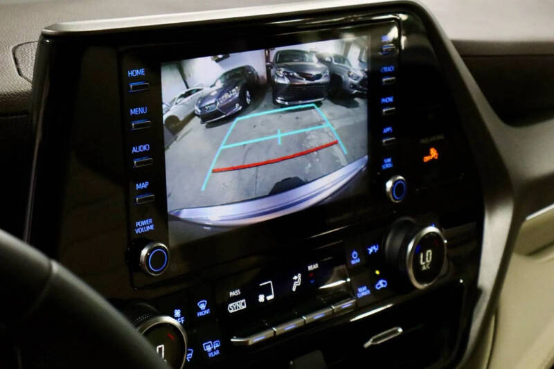 2022 Toyota Highlander Hybrid XLE