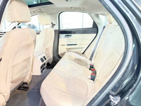 2017 Jaguar XF 35t Prestige