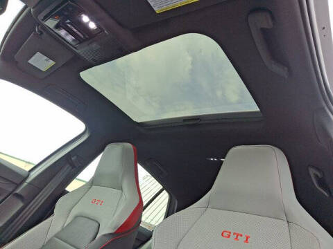 2025 Volkswagen Golf GTI Autobahn