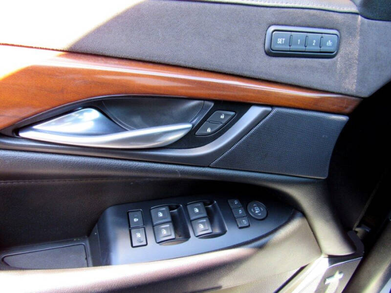 2018 Cadillac Escalade ESV Luxury