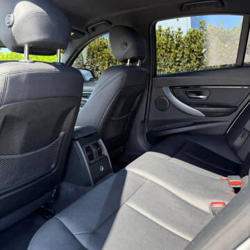 2017 BMW 3 Series 330i