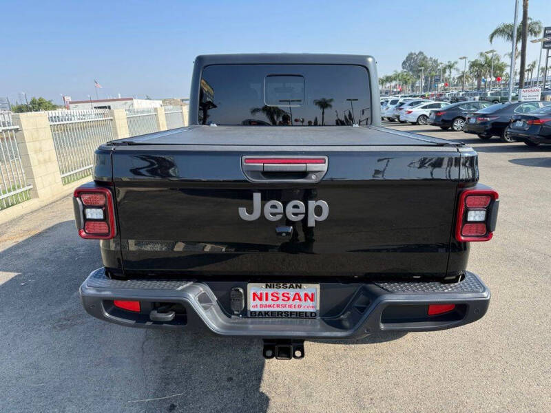 2021 Jeep Gladiator Sport