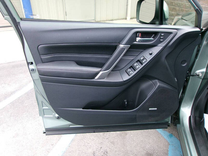 2017 Subaru Forester 2.5i Touring