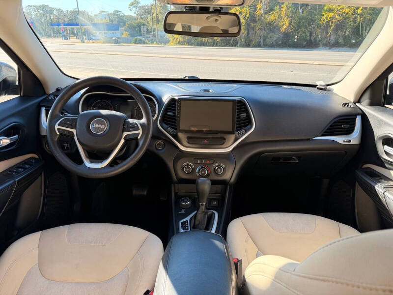 2016 Jeep Cherokee Sport