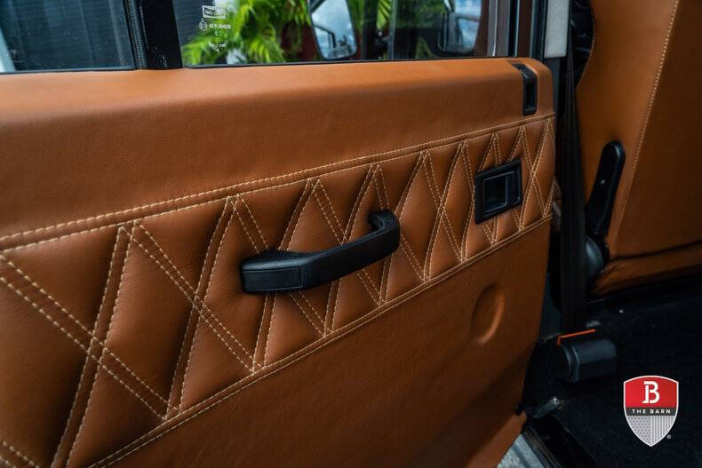 1987 Land Rover Defender