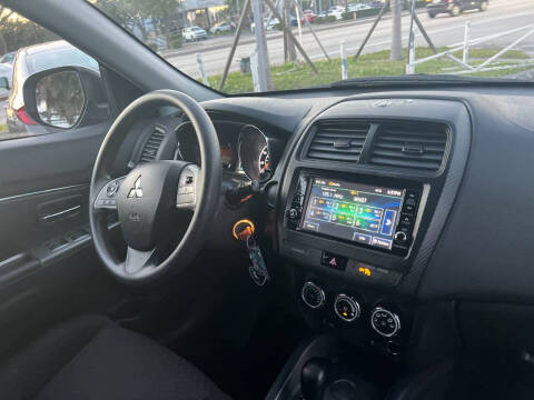 2019 Mitsubishi Outlander Sport SE