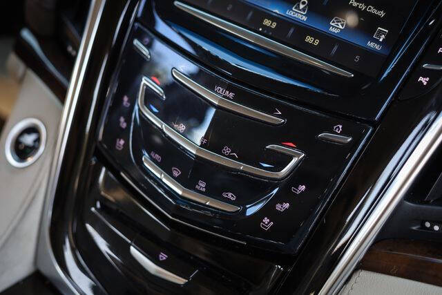 2017 Cadillac Escalade Luxury