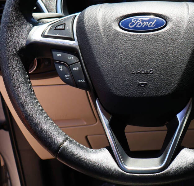 2021 Ford Edge Titanium
