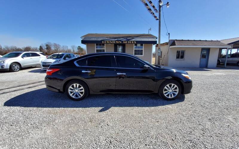 2016 Nissan Altima for sale at DOWNTOWN MOTORS in Republic MO