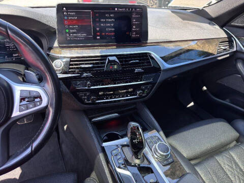 2022 BMW 5 Series 530i