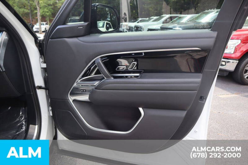 2023 Land Rover Range Rover P400 SE